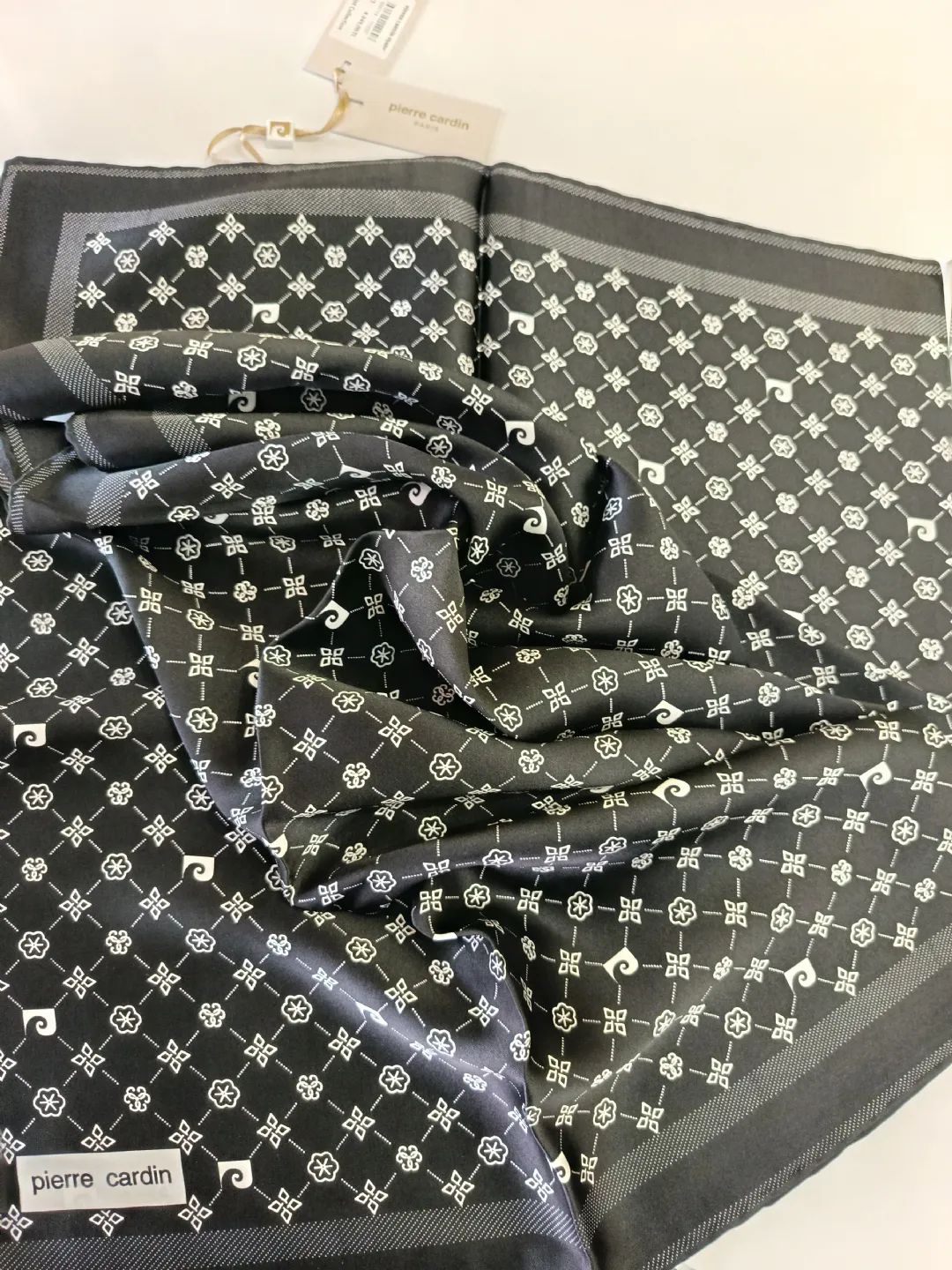 Pierre-Cardin-100-Ipek-Karisik-Desen-Esarp