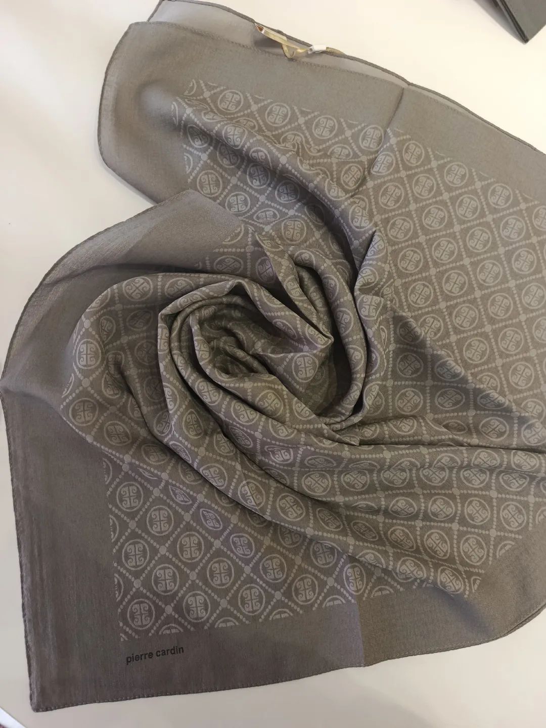 Pierre Cardin Pamuk �pek E�arp Gri Beyaz