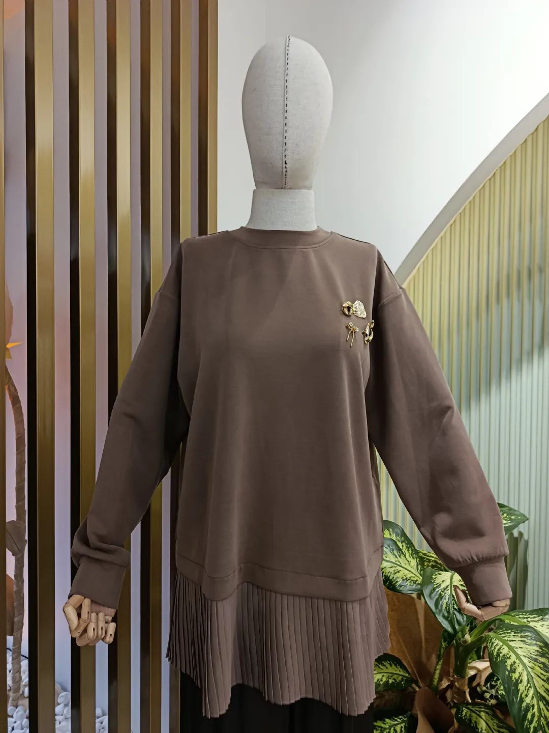 Plise Detayl� Aksesuarl� Tunik Kahve