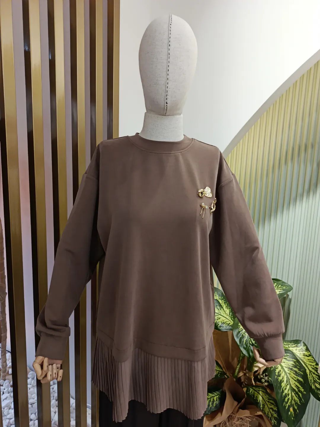 Plise Detayl� Aksesuarl� Tunik Kahve