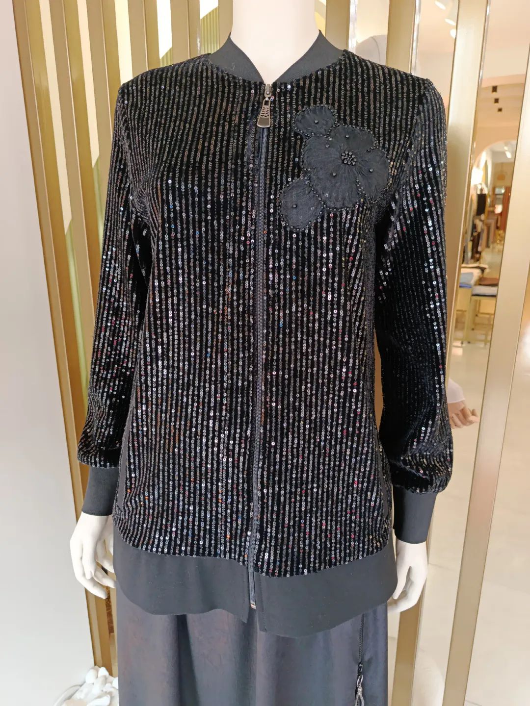 Pul ��lemeli Fermuarl� Ceket Siyah