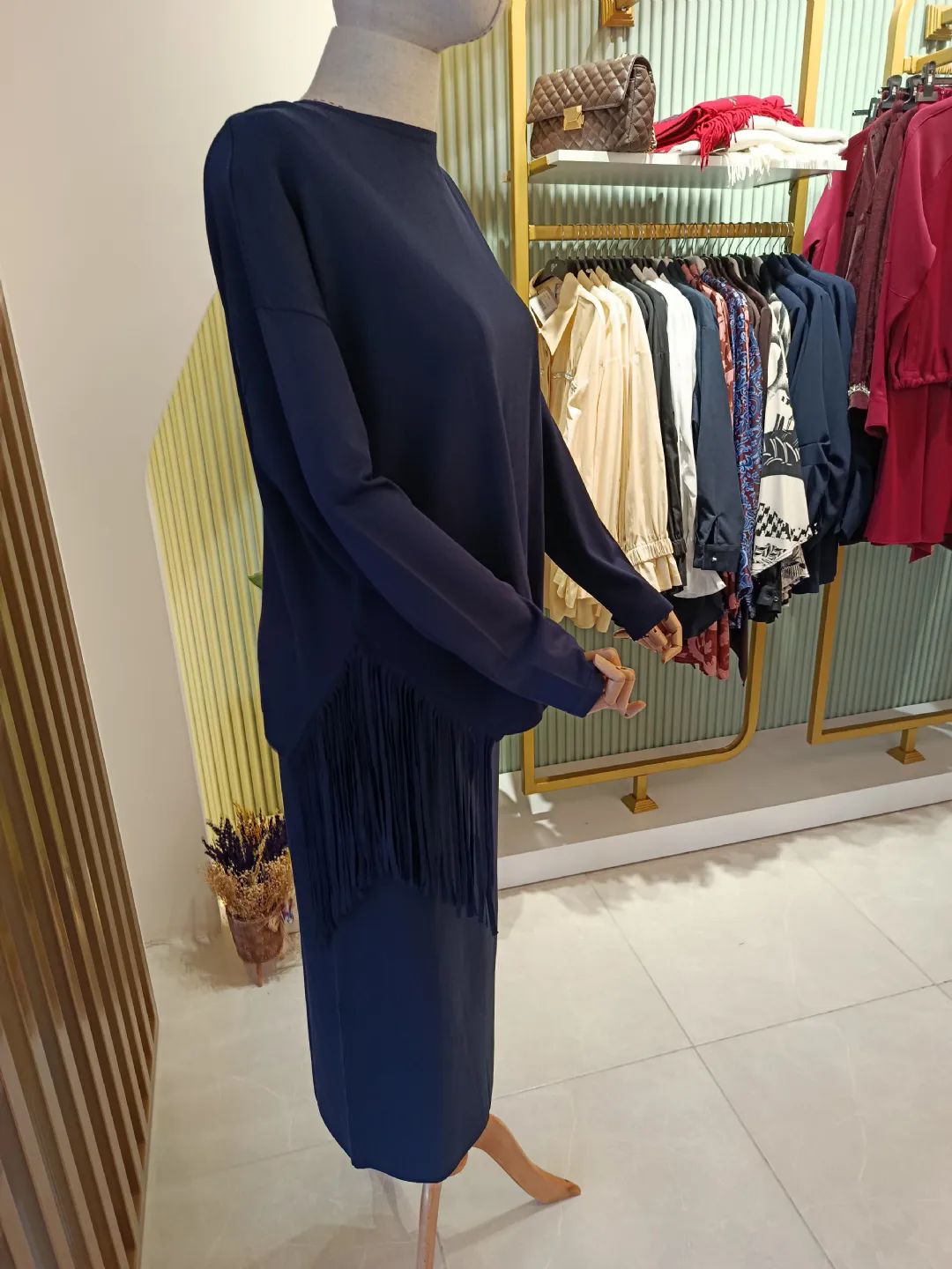 Puskul-Detayli-Etek-Bluz-Takim-Lacivert