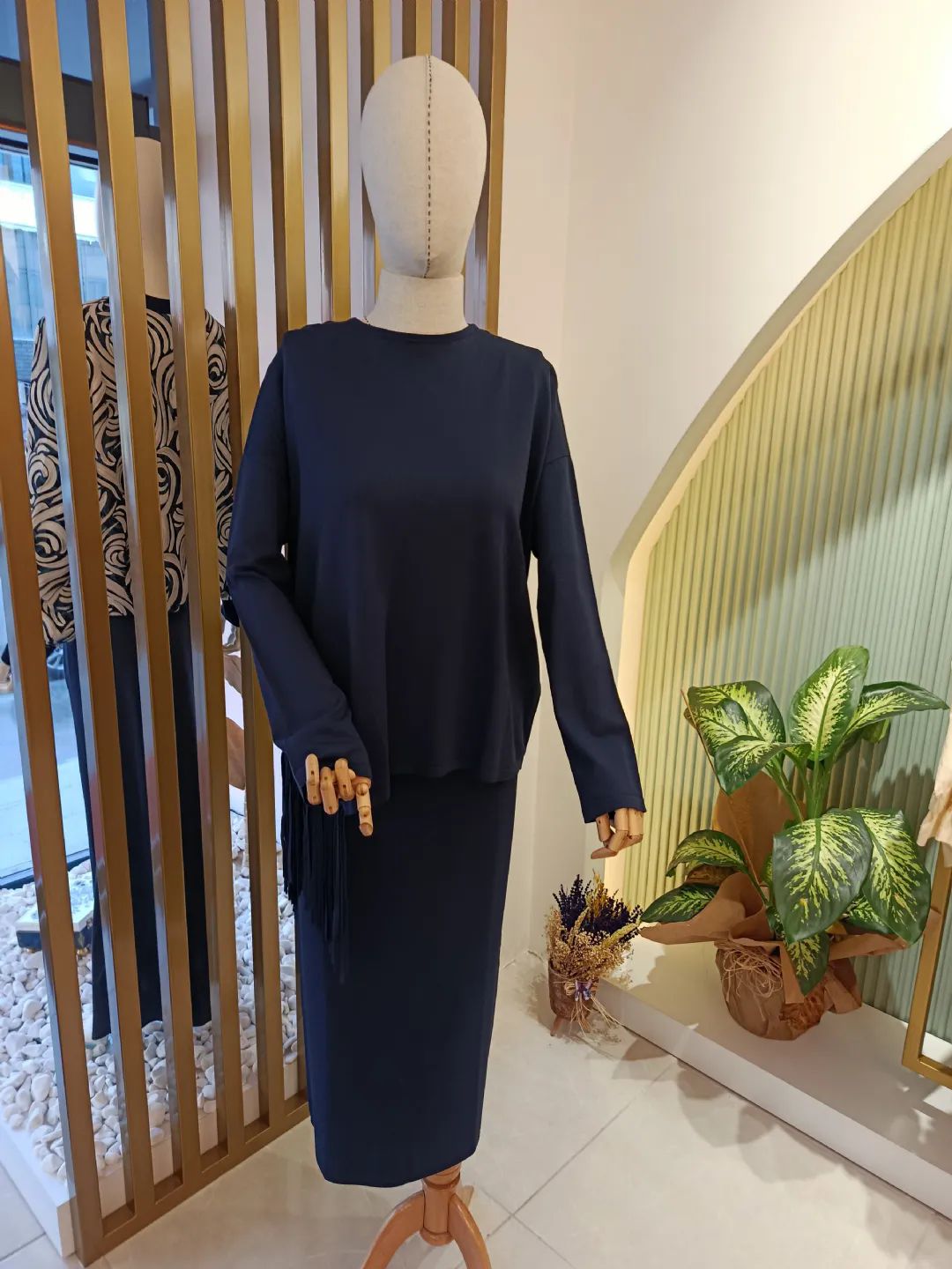 Puskul-Detayli-Etek-Bluz-Takim-Lacivert