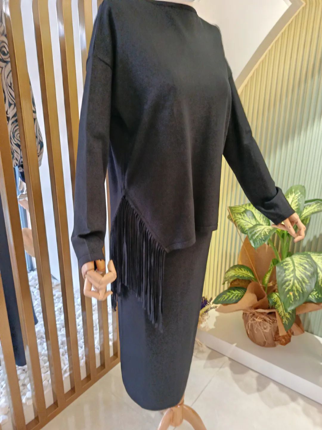 P�sk�l Detayl� Etek Bl�z Tak�m Siyah