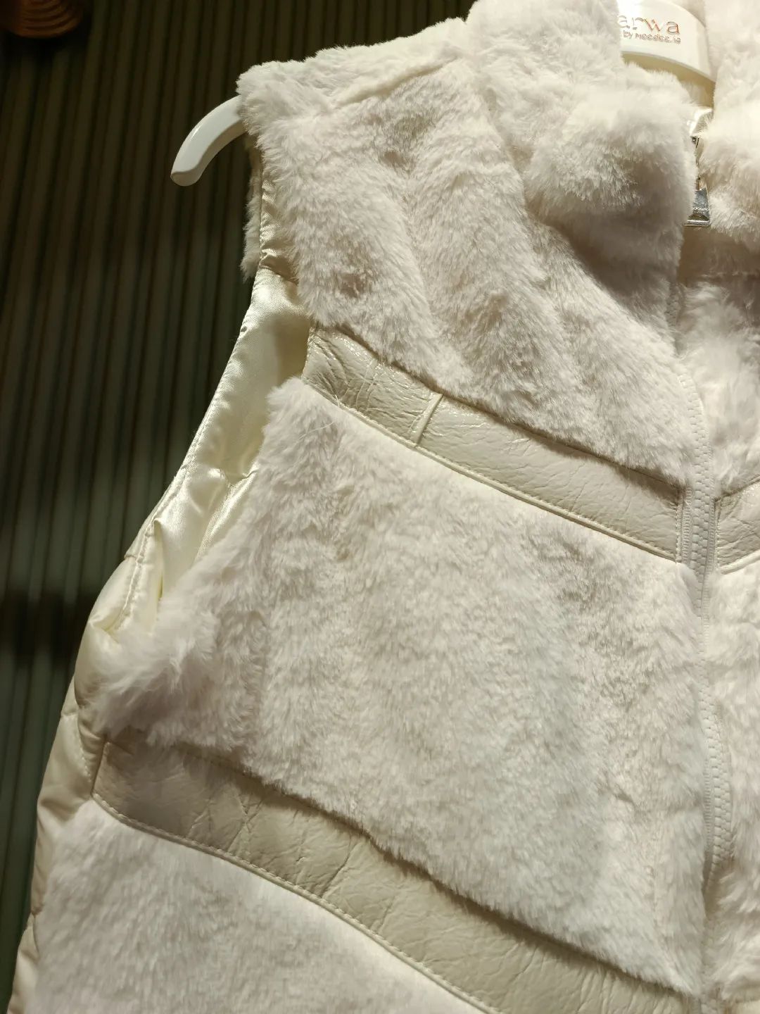 Rugan �eritli K�rk Yelek Ekru