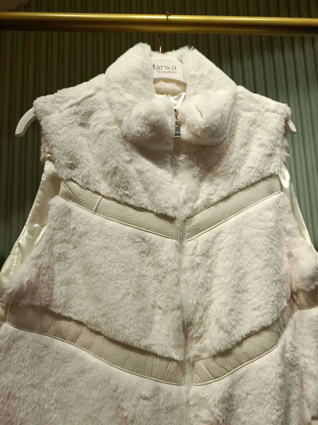 Rugan-Seritli-Kurk-Yelek-Ekru