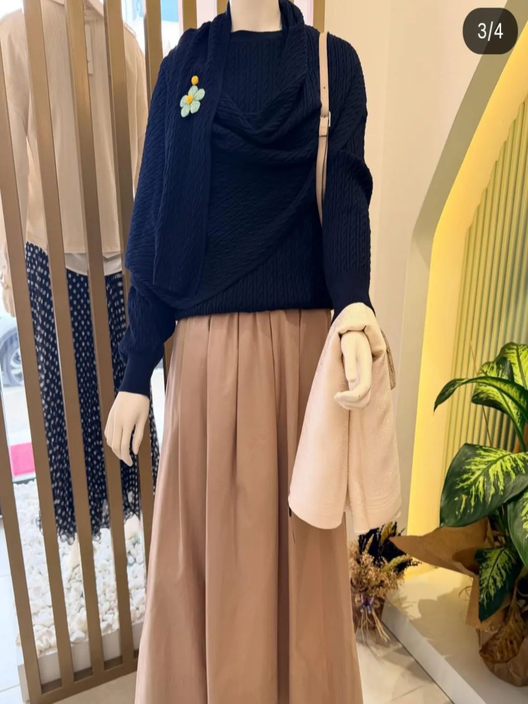 Sac-Orgu-Desenli-Sal-Detayli-Kazak-Lacivert