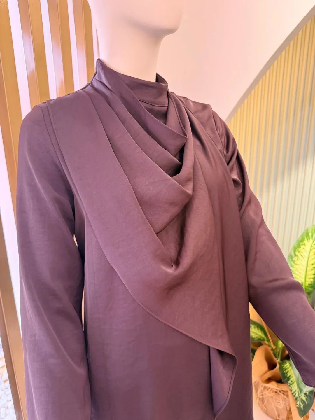 �al Detayl� Saten G�mlek Koyu Kahve