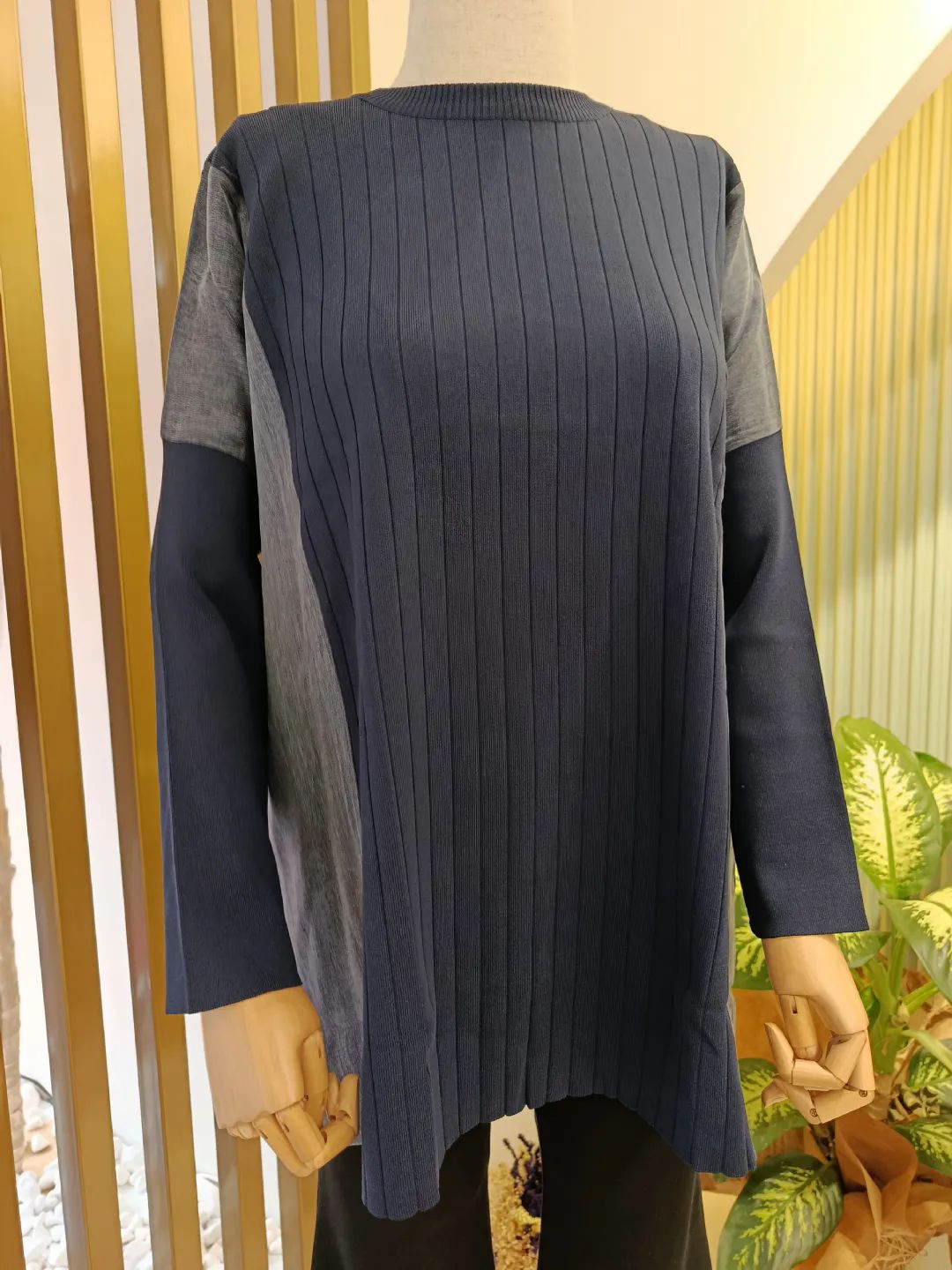 Saten-Detayli-Tunik-Lacivert