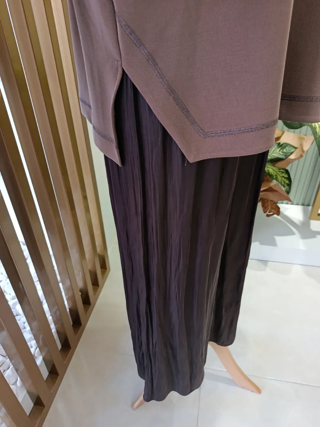 Saten Pantolonlu Tak�m Kahverengi