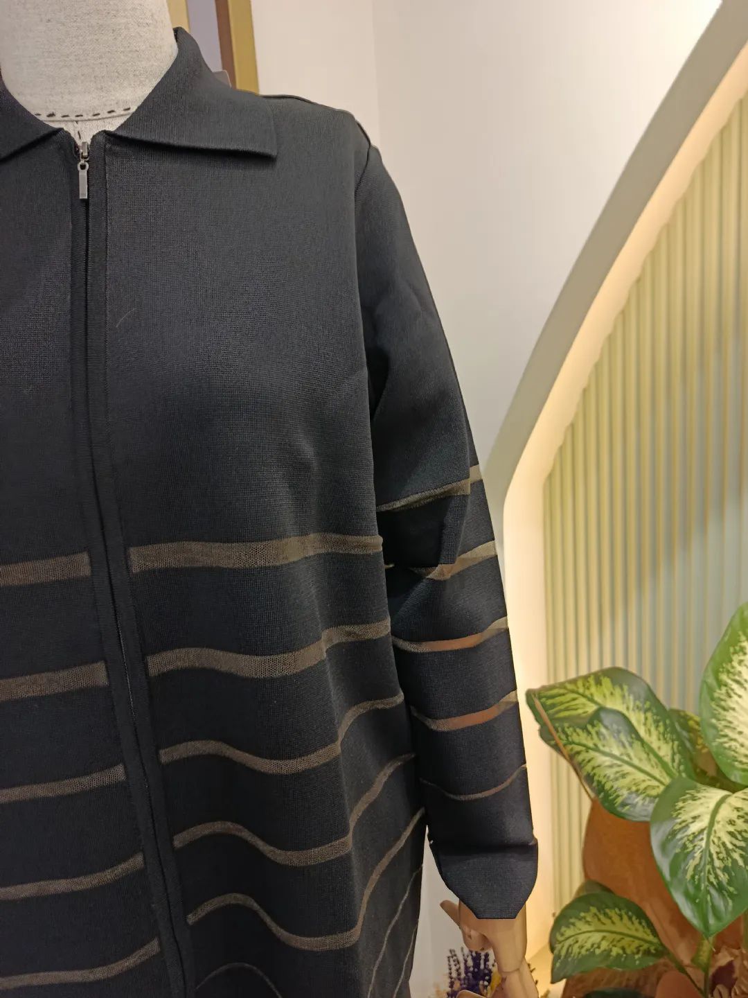 Serit-Detayli-Triko-Hirka-Siyah