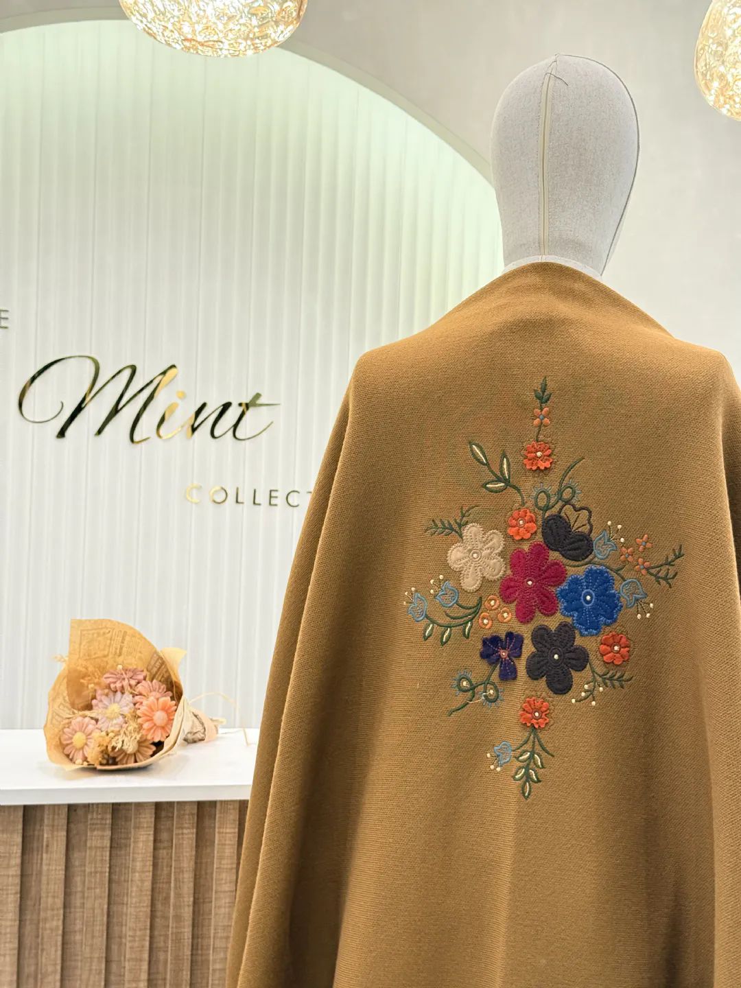 Sirti-islemeli-Yun-Omuz-Sali-Kahve