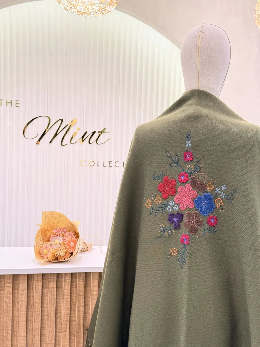 Sirti-islemeli-Yun-Omuz-Sali-Haki