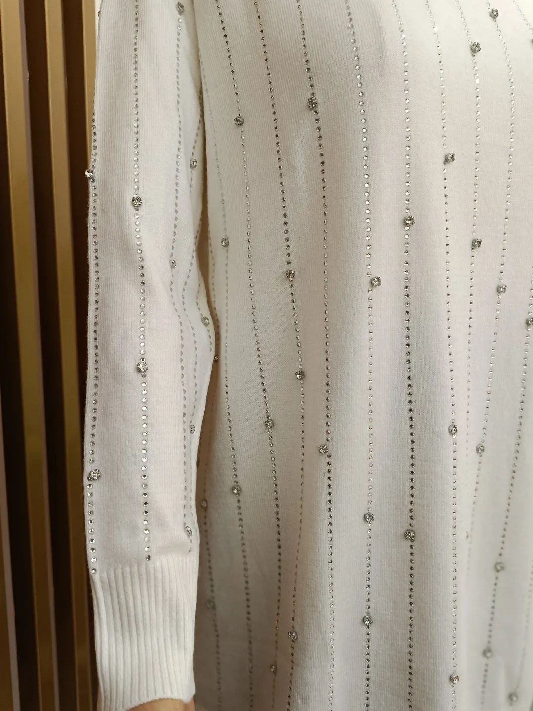 Suyolu-Tas-Baskili-Triko-Tunik-Ekru