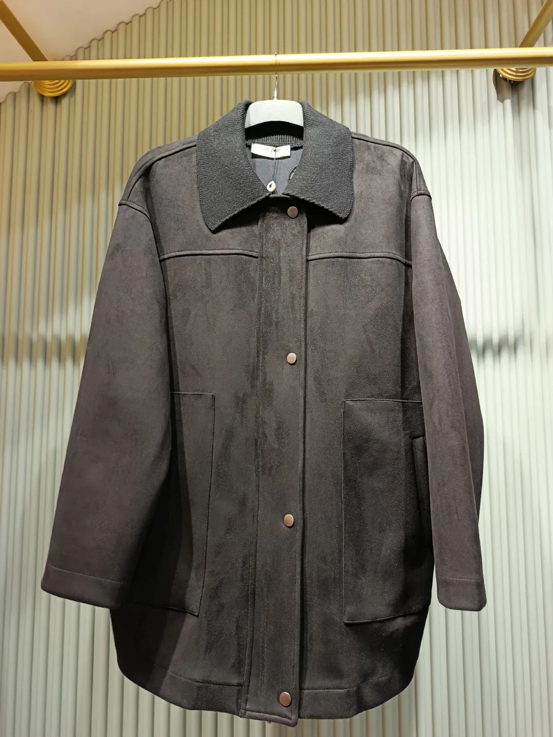 Tig-Triko-Nakis-Detayli-Kap-Siyah