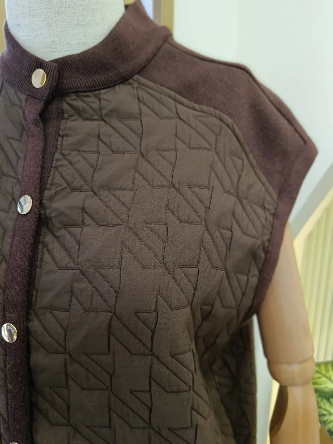 Triko-Kapitone-Yelek-Kahverengi