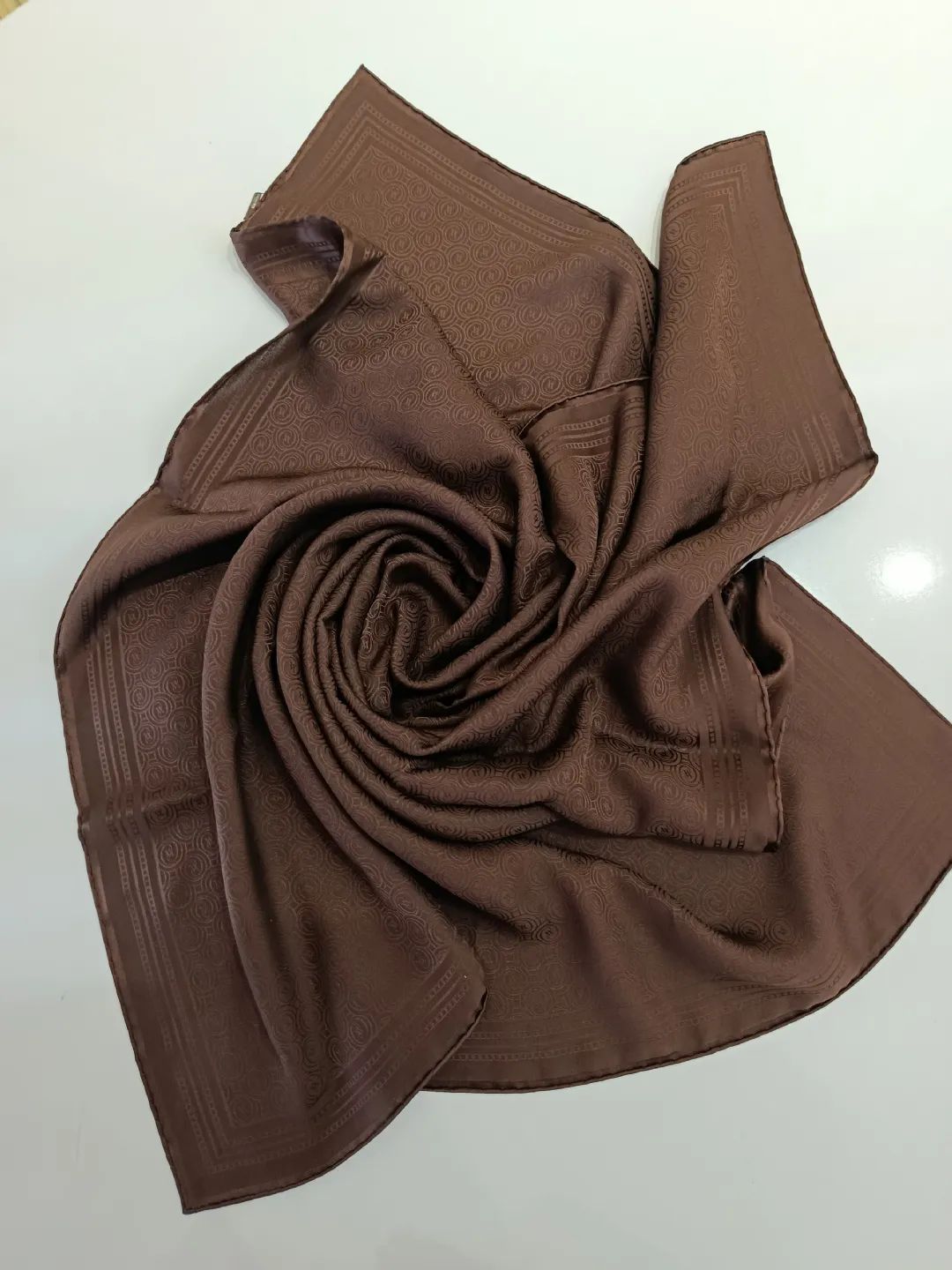 Vakko-Jakarli-Ipek-Esarp-Aci-Kahve