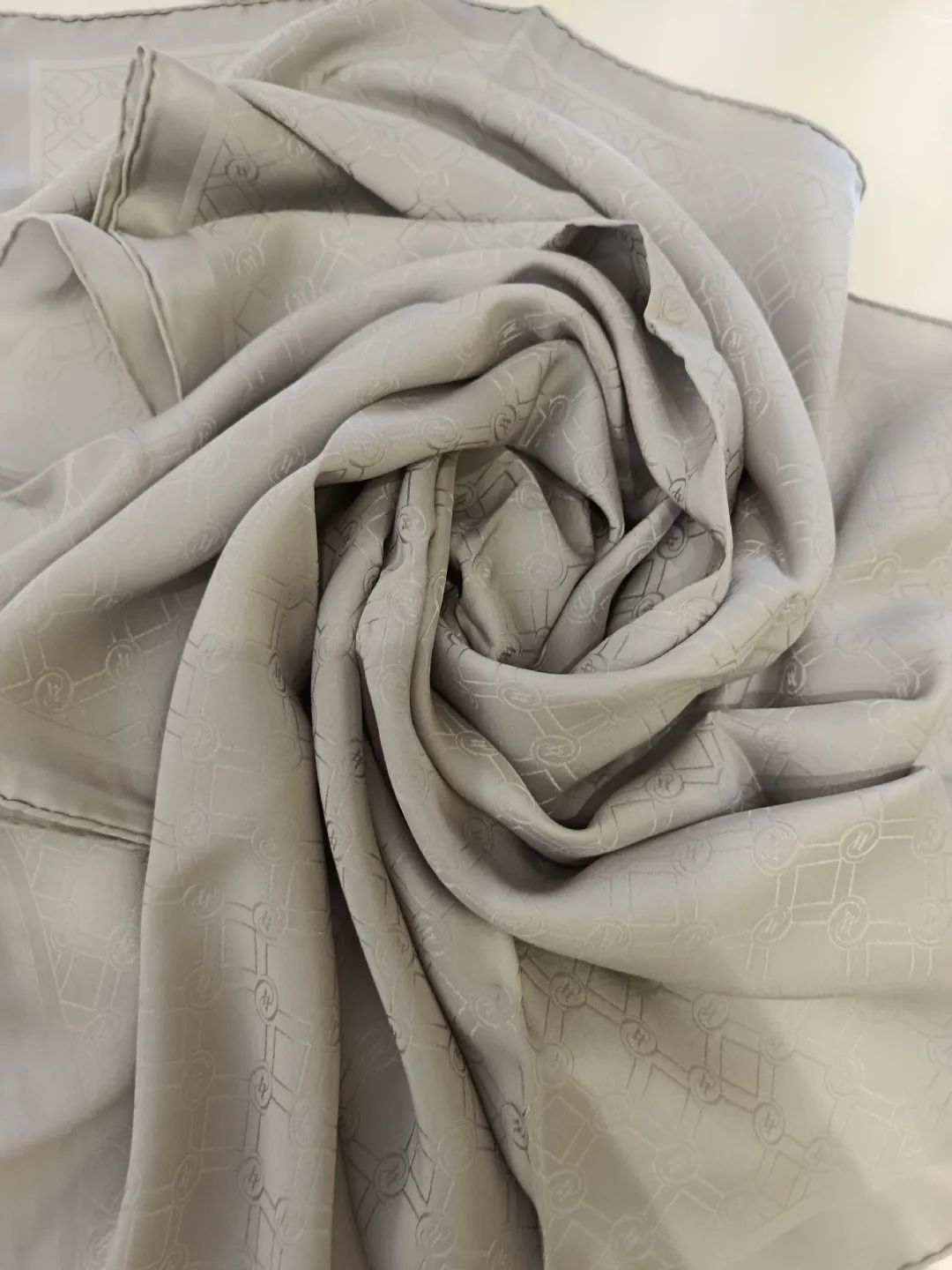 Vakko Jakarl� �pek E�arp A��k Gri