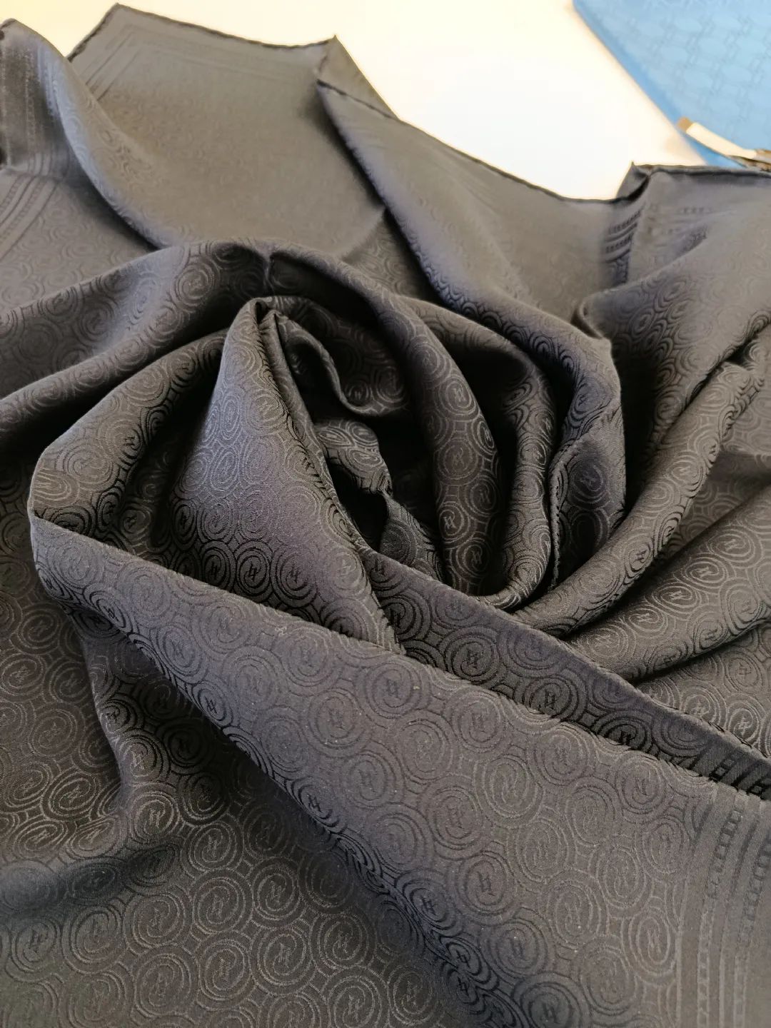 Vakko-Jakarli-Ipek-Esarp-Lacivert