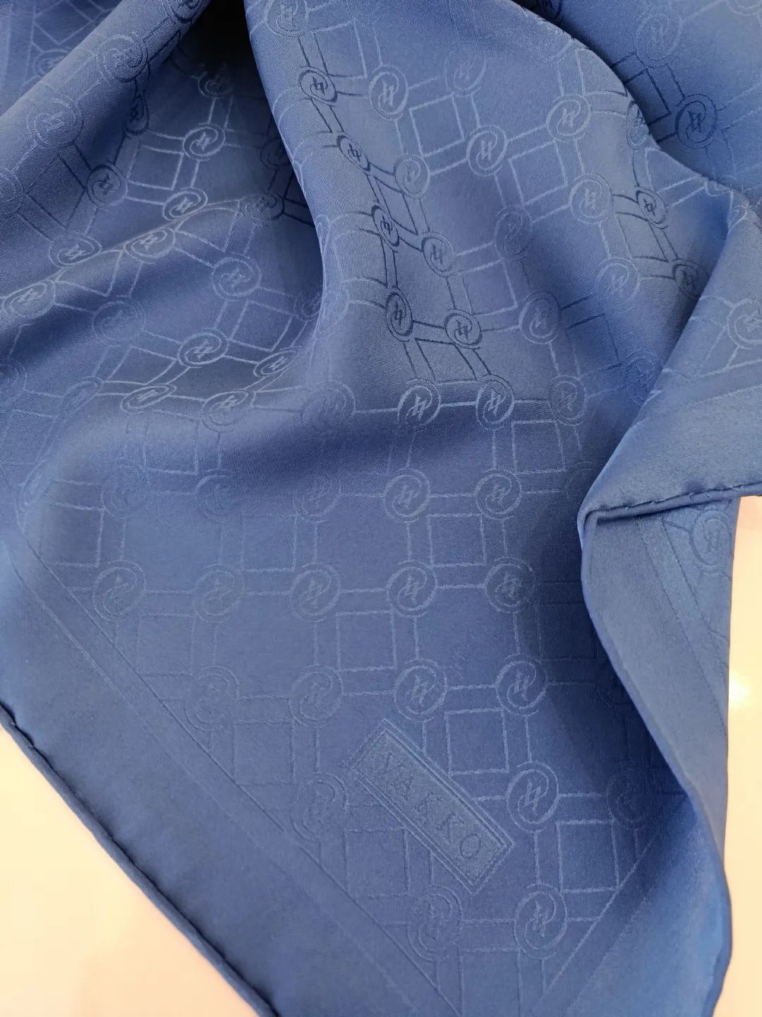 Vakko-Jakarli-Ipek-Esarp-Mavi