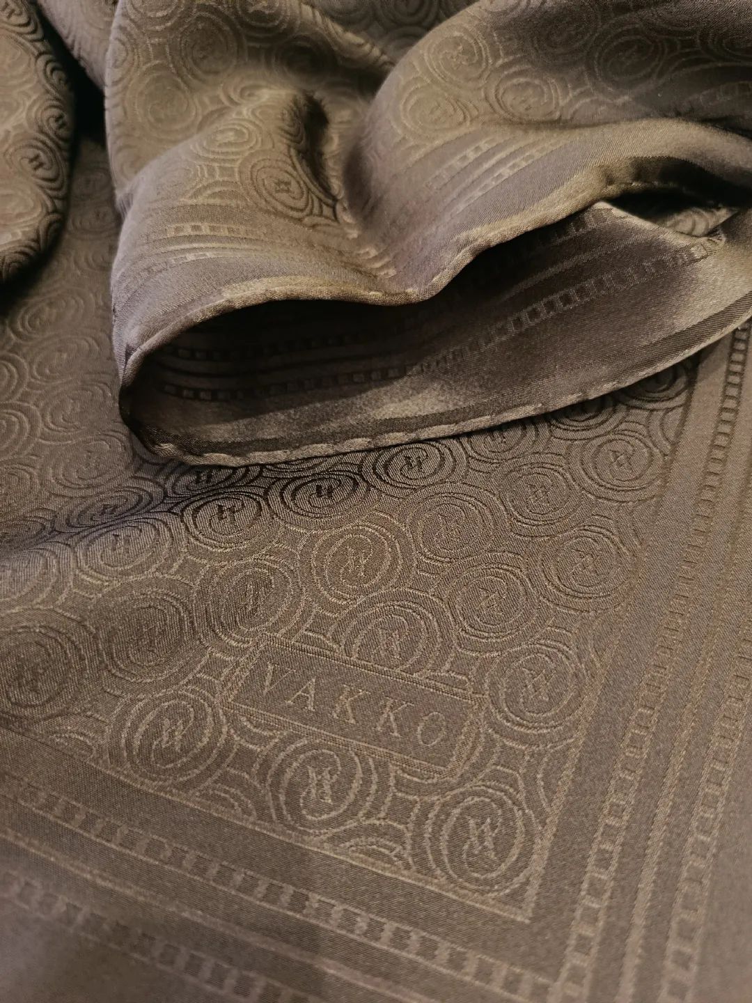 Vakko-Jakarli-Ipek-Esarp-Vizon