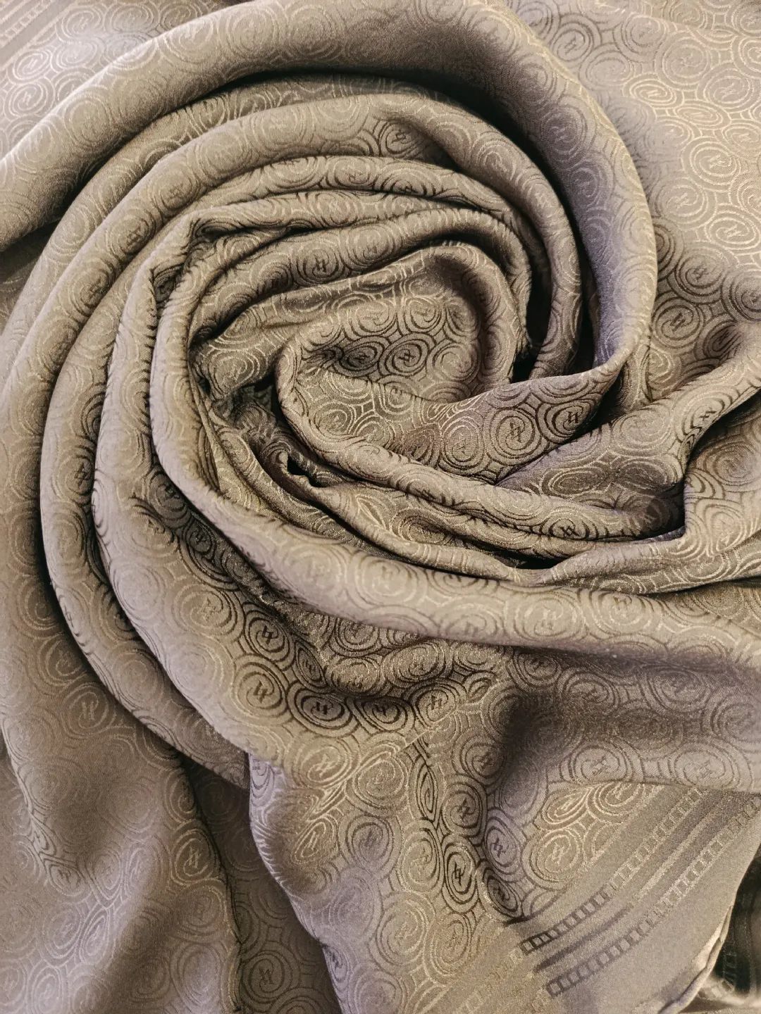 Vakko-Jakarli-Ipek-Esarp-Vizon