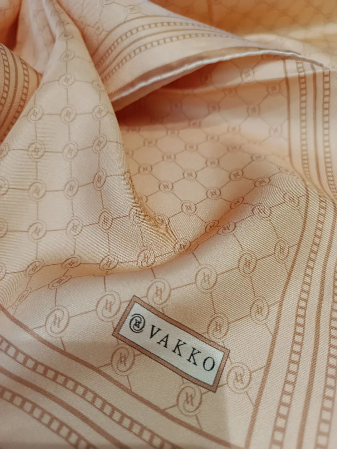 Vakko-Monogram-Twill-Ipek-Esarp-Somon