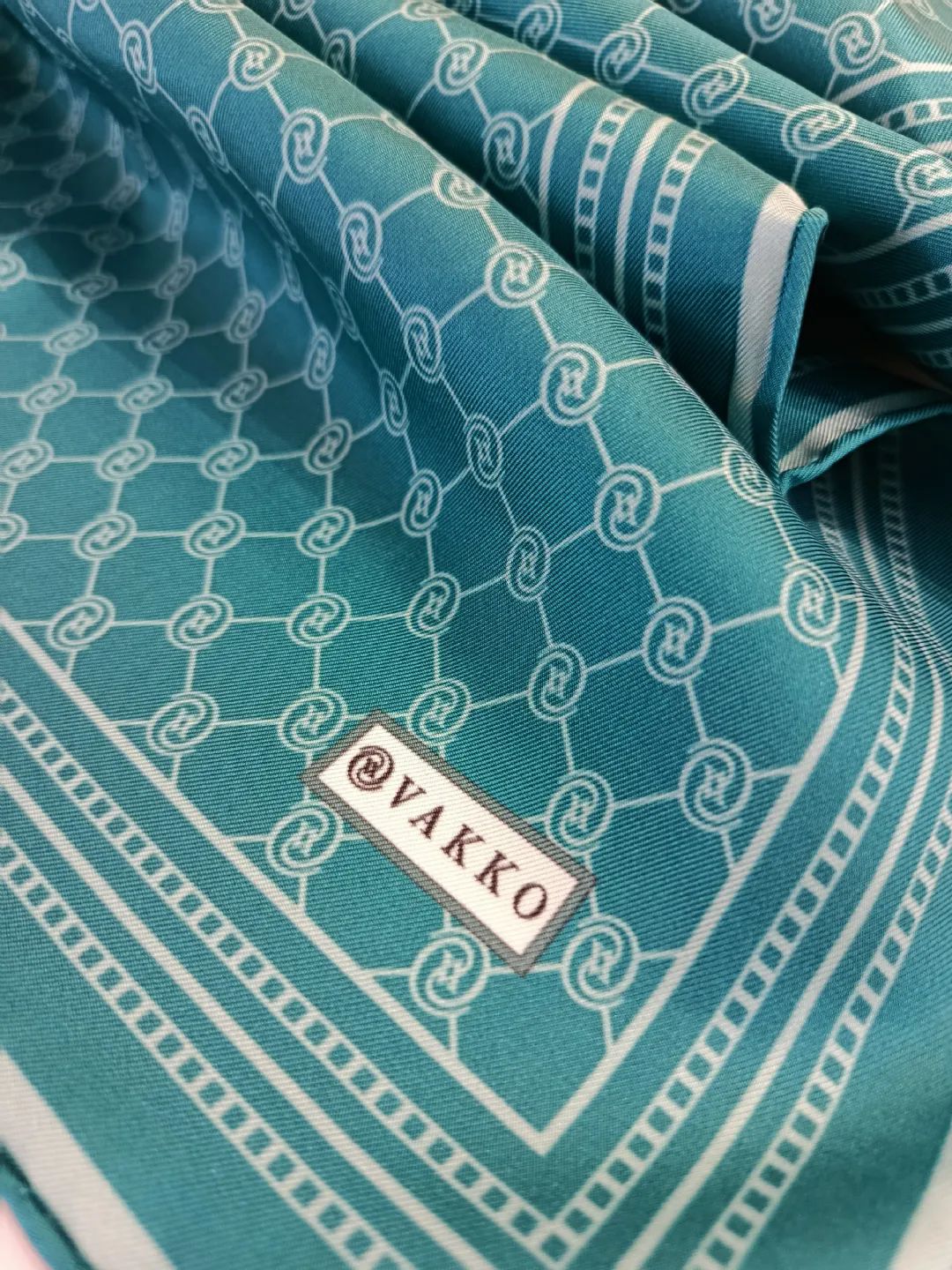 Vakko Monogram Twill �pek E�arp Turkuaz