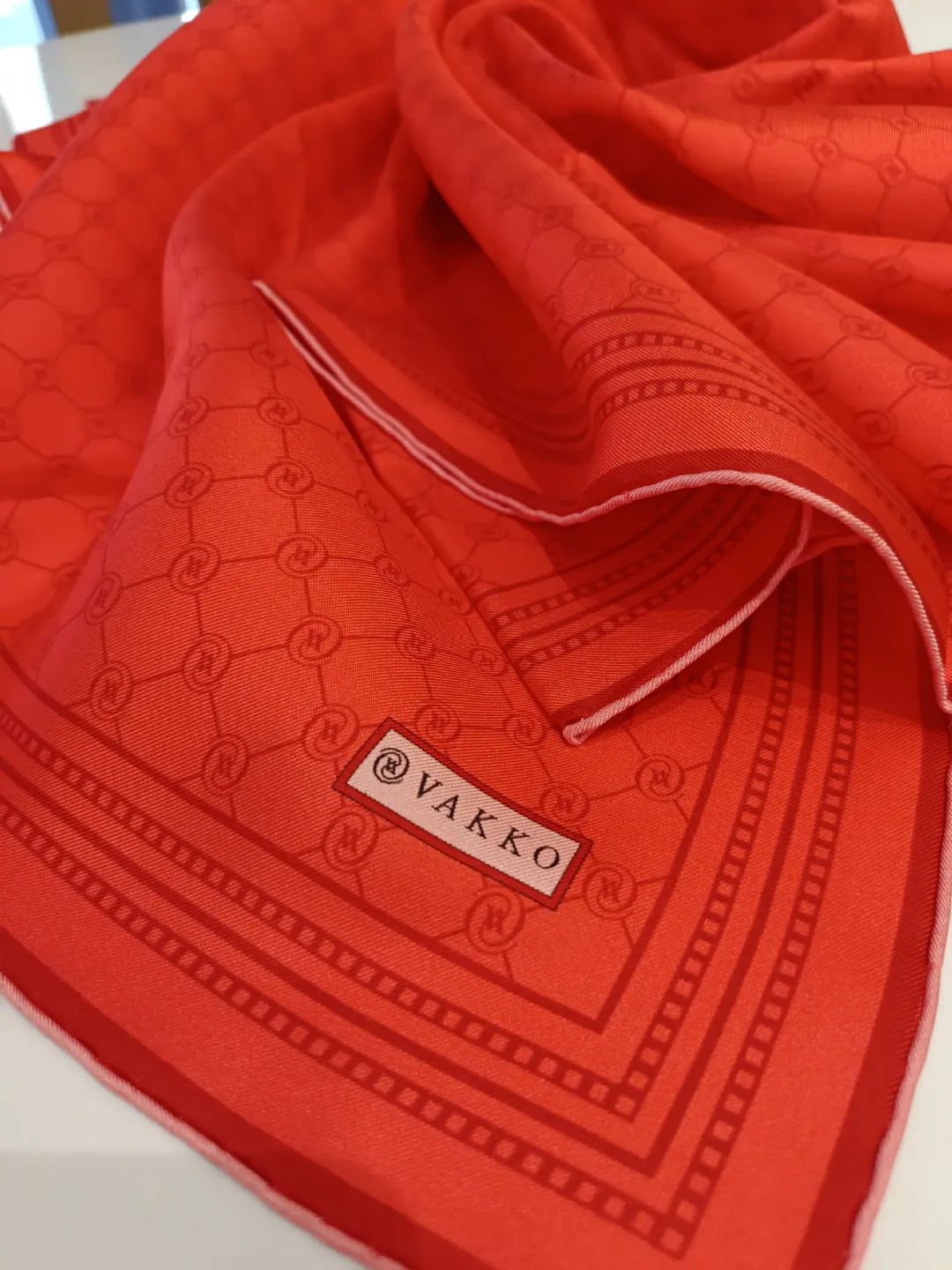 Vakko-Monogram-Twill-Ipek-Esarp-Turuncu