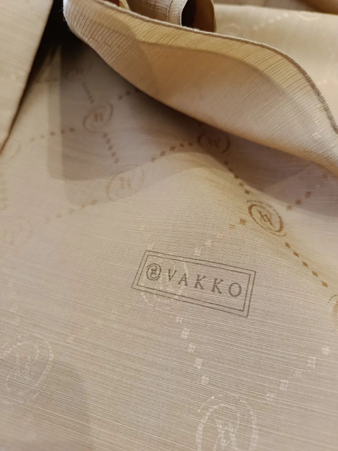 Vakko-Pamuk-Ipek-Sal-Bal-Rengi