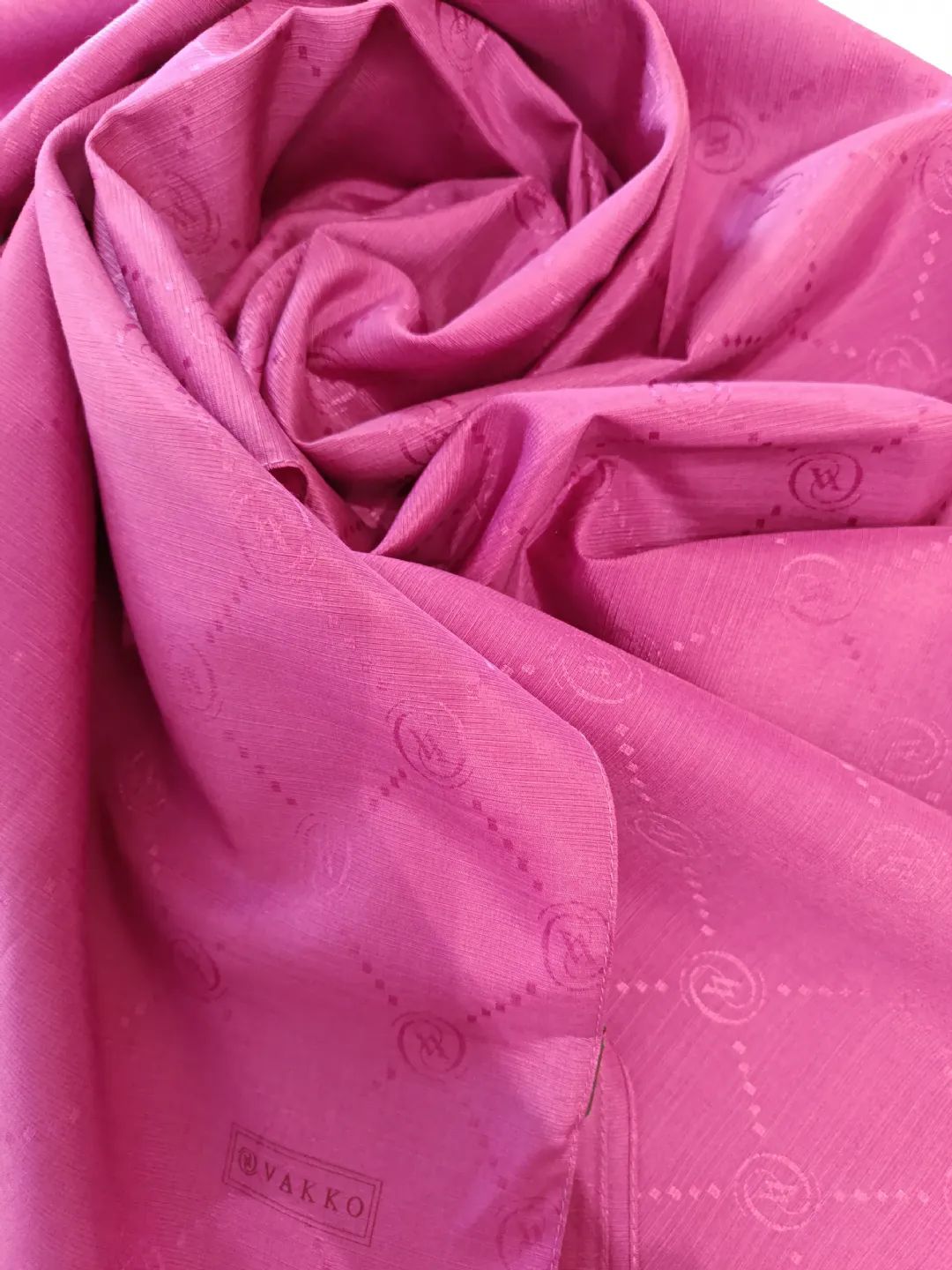 Vakko Pamuk �pek �al Pembe