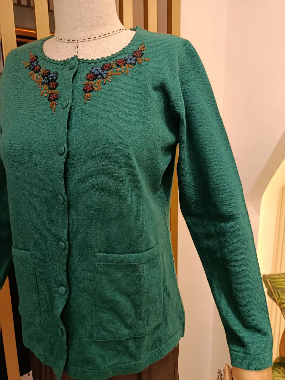 Yakasi-Islemeli-Hirka-Koyu-Ordek-Basi