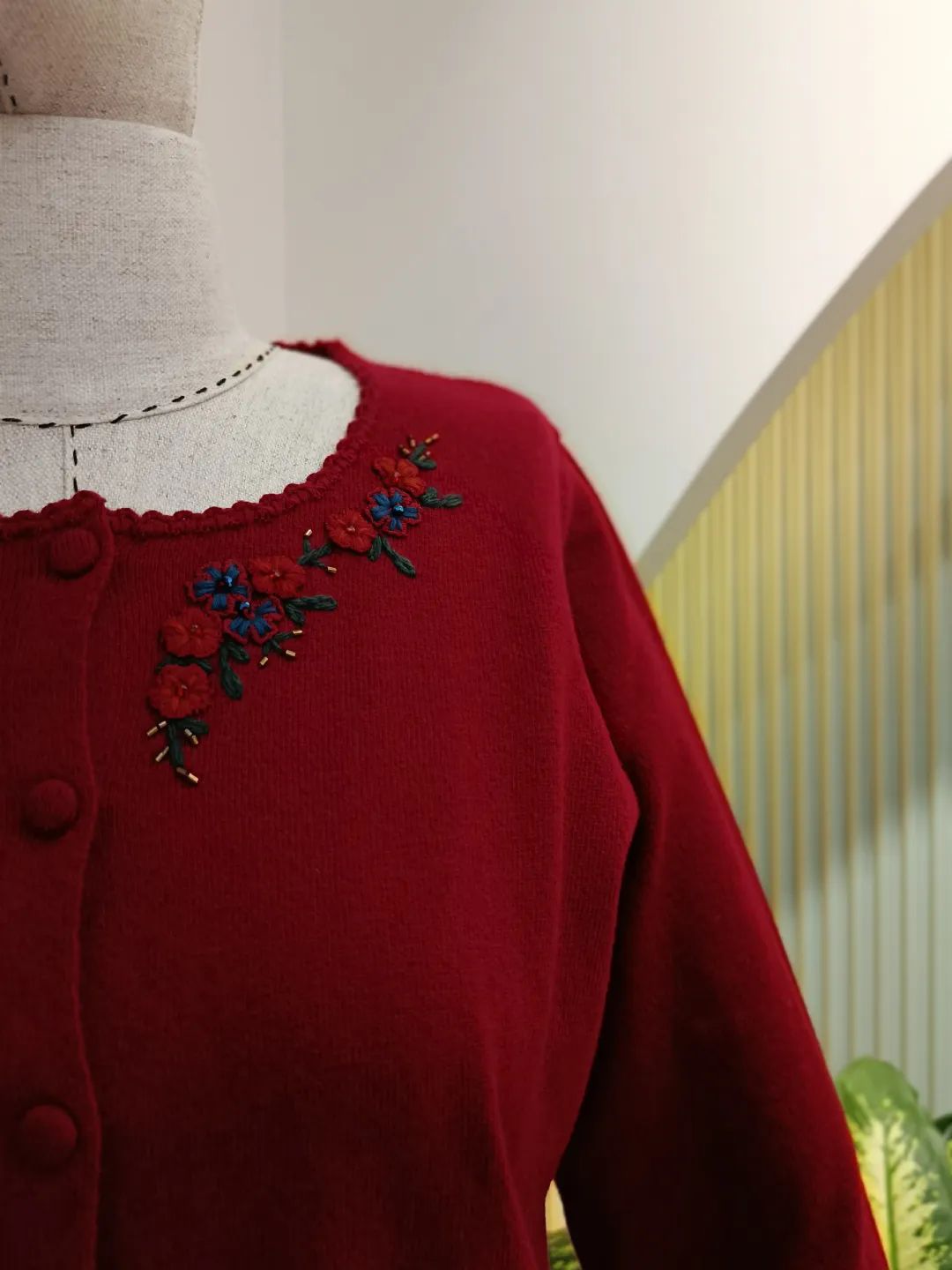 Yakas� ��lemeli H�rka Vi�ne ��r���