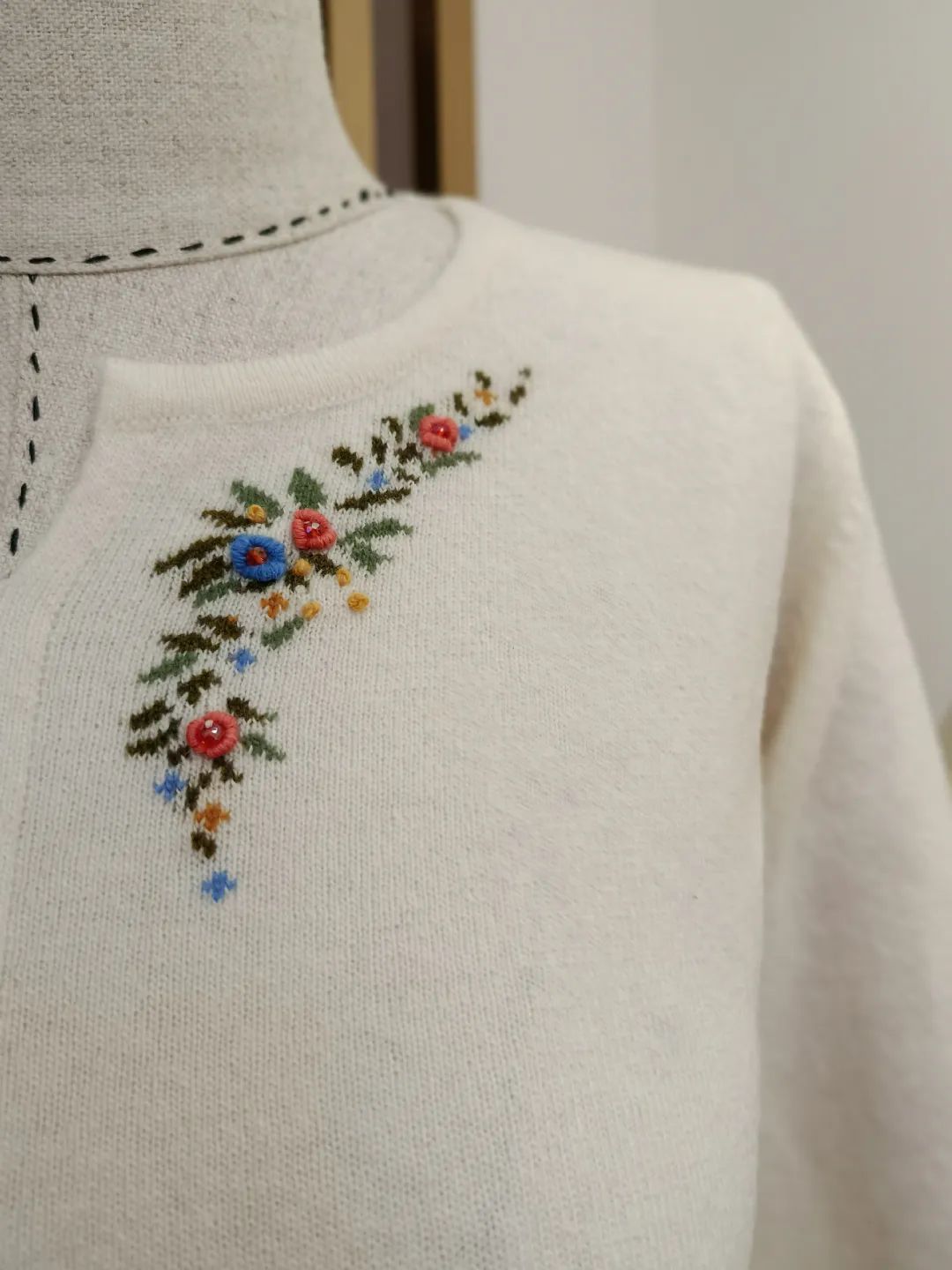 Yakas� ��lemeli Kazak Kemik