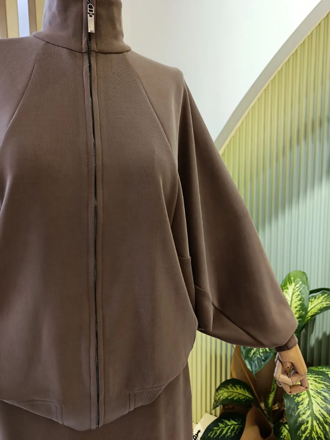 Yarasa Kol Etekli Tak�m Kahverengi