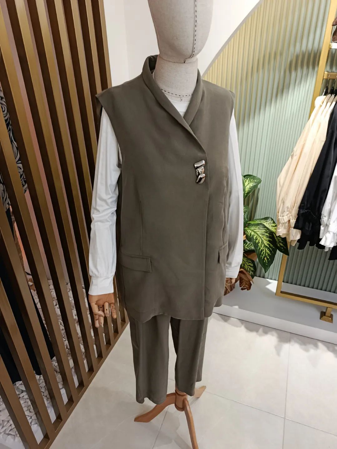 Yelekli-Citcitli-Takim-Haki