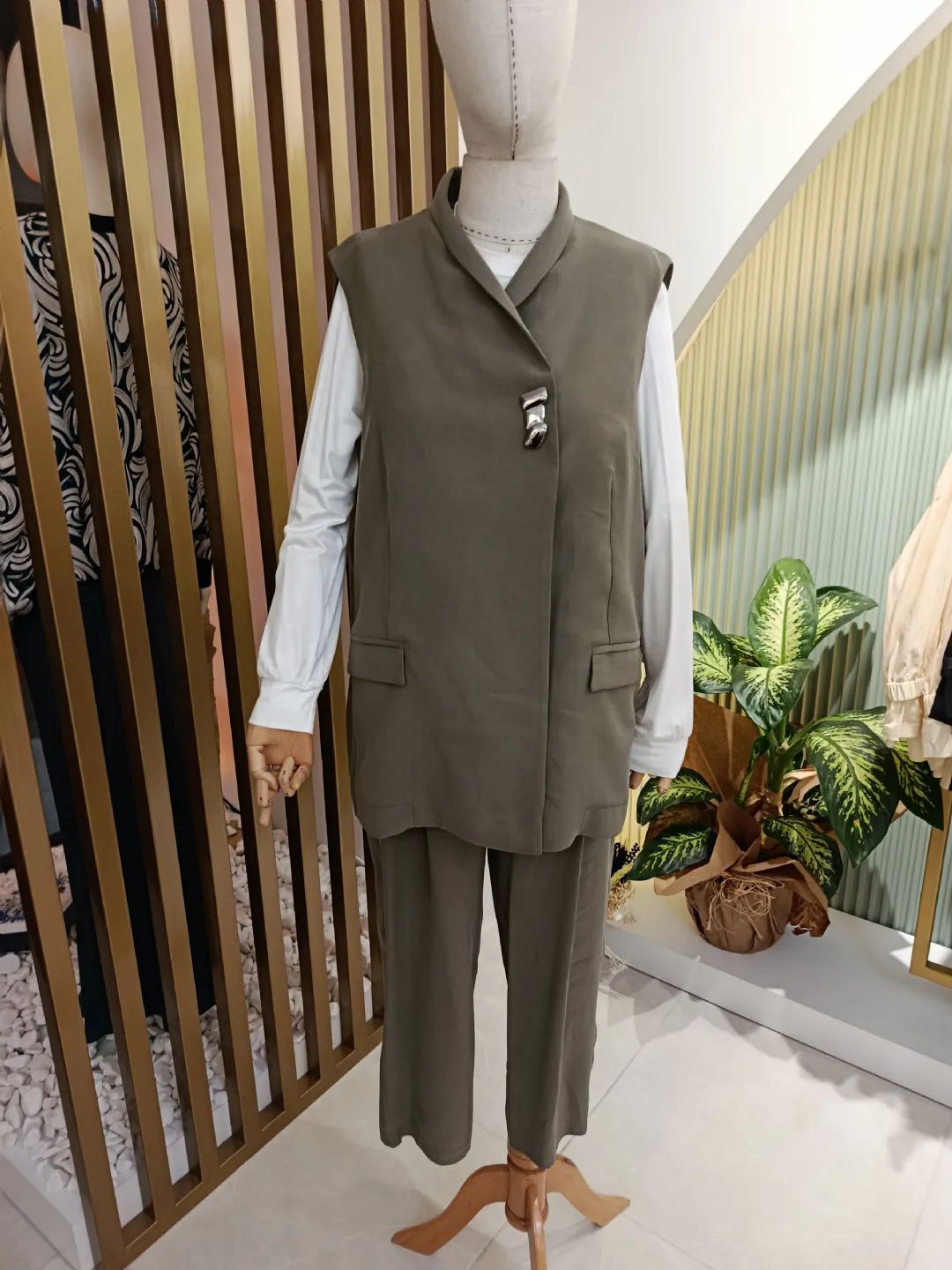 Yelekli ��t��tl� Tak�m Haki