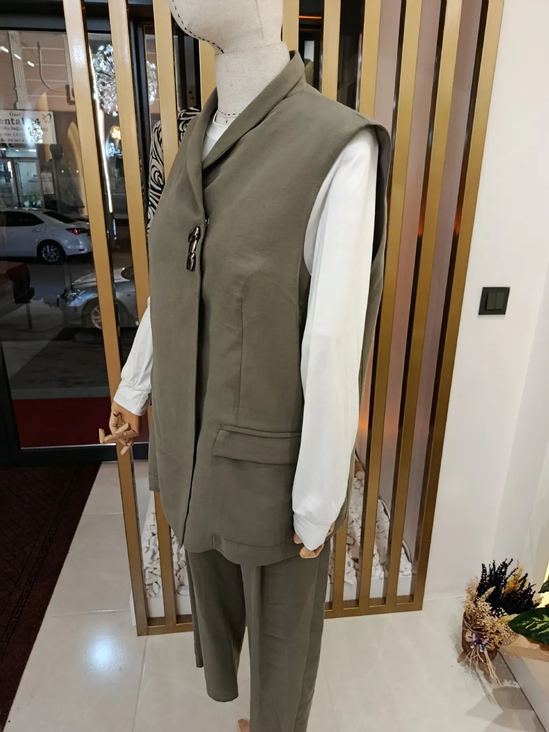 Yelekli ��t��tl� Tak�m Haki