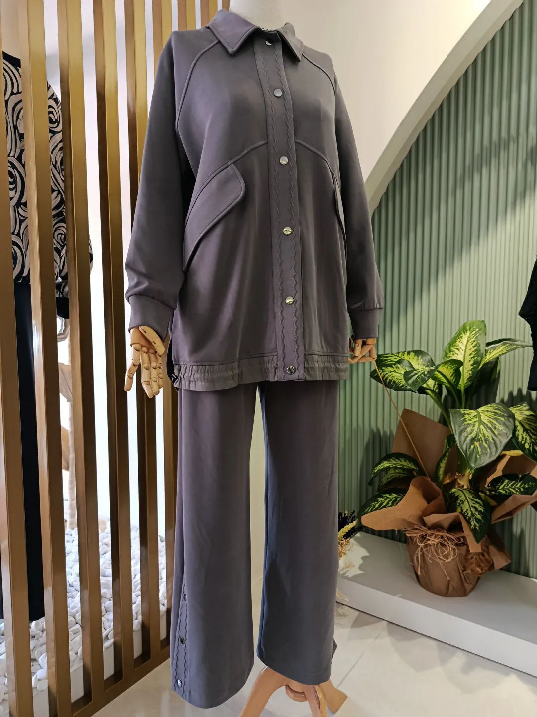 Zikzak Nerv�r Detayl� Tak�m Antrasit